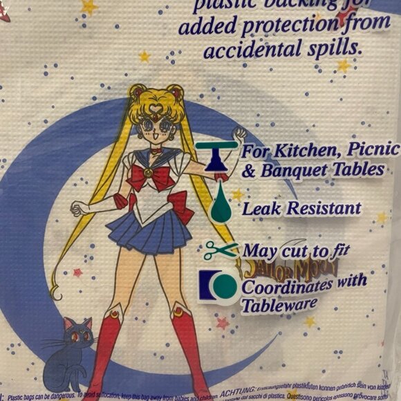 1996 Sailor Moon tablecloth - Picture 3 of 6